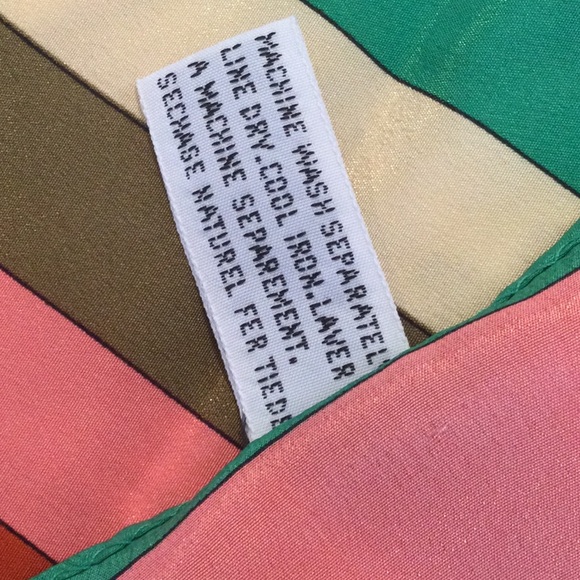 Mari France water silk polyester scarf. 34” - Picture 4 of 6